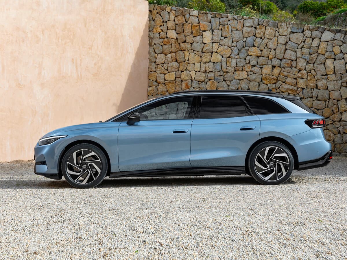 Volkswagen ID.7 2023 – indiyədək — Yandan