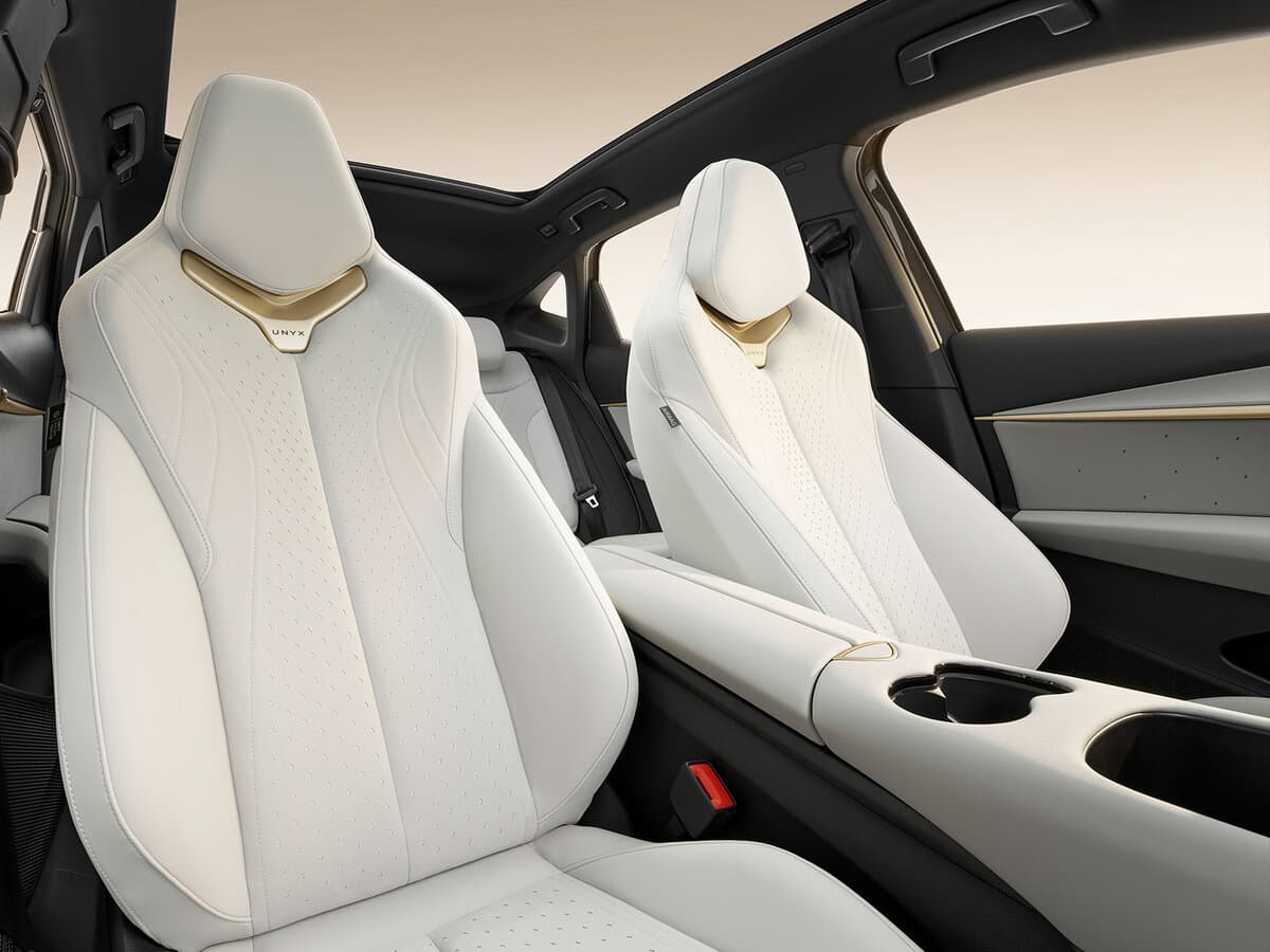 Volkswagen ID.Unyx 06 I — Salon, arxadan