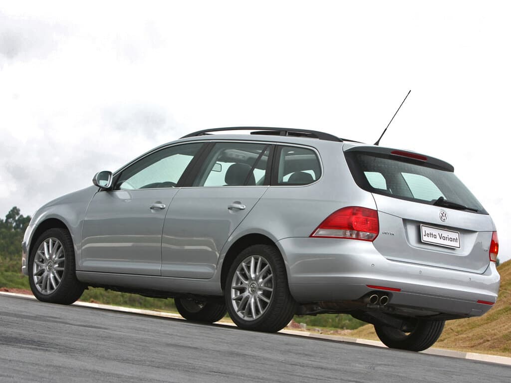 Volkswagen Jetta V — 3/4 arxadan