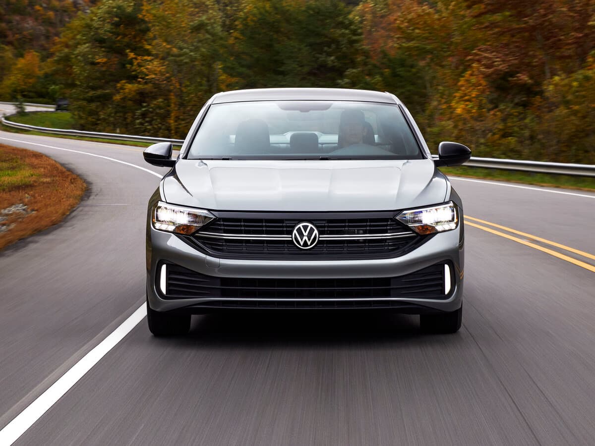 Volkswagen Jetta VII Restayling — Öndən
