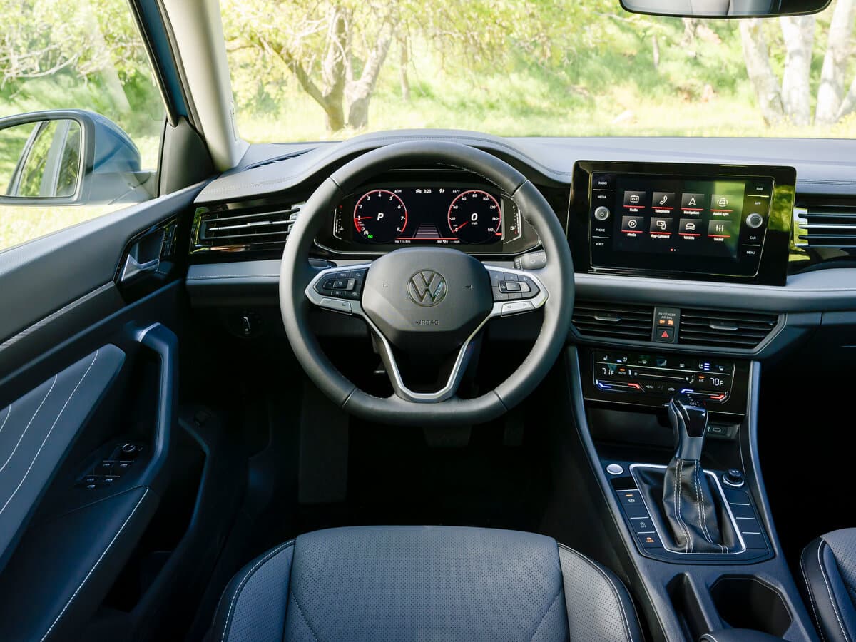 Volkswagen Jetta VII Restayling 2 — Sükan