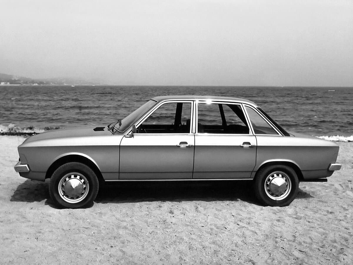 Volkswagen K70 1970 – 1974 — Yandan