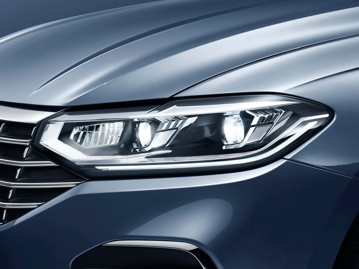 Volkswagen Lavida III Restayling — Fara