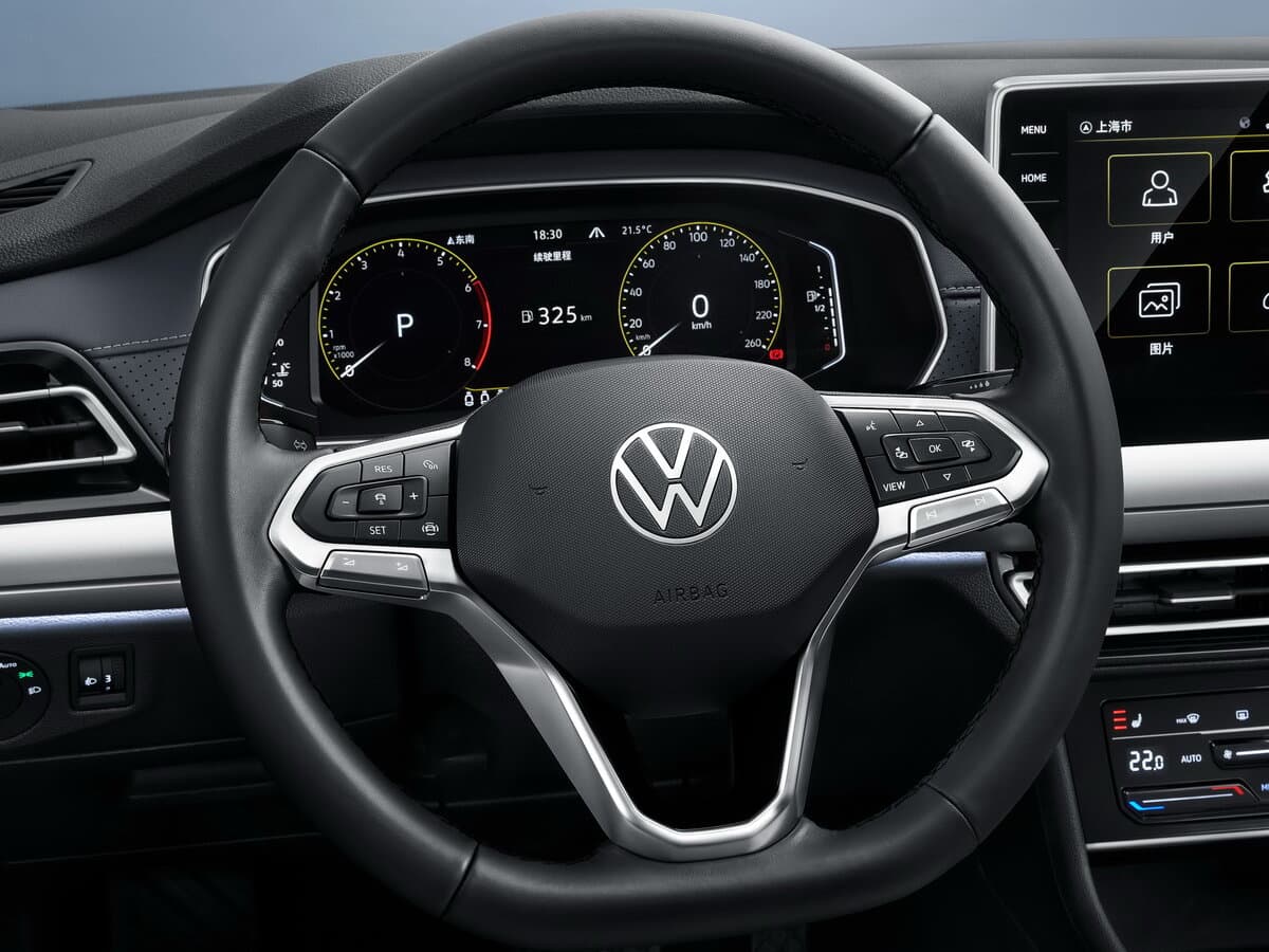 Volkswagen Lavida III Restayling — Sükan