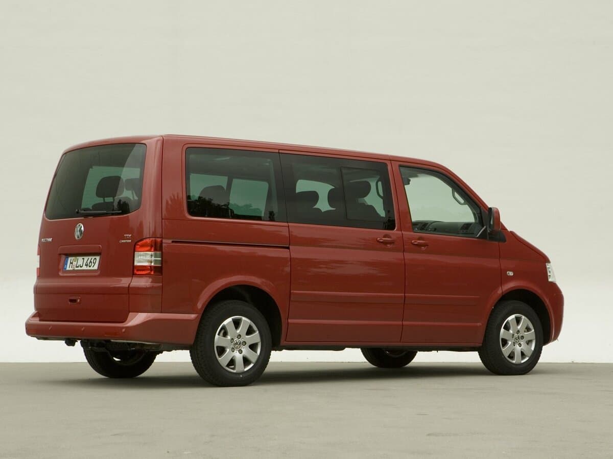 Volkswagen Multivan T5 — 3/4 arxadan