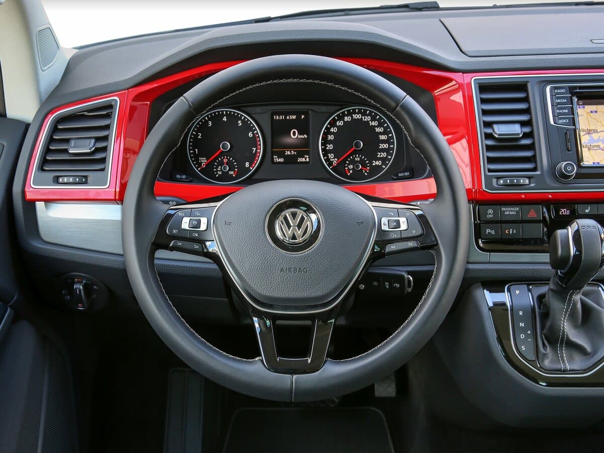 Volkswagen Multivan T6 — Sükan