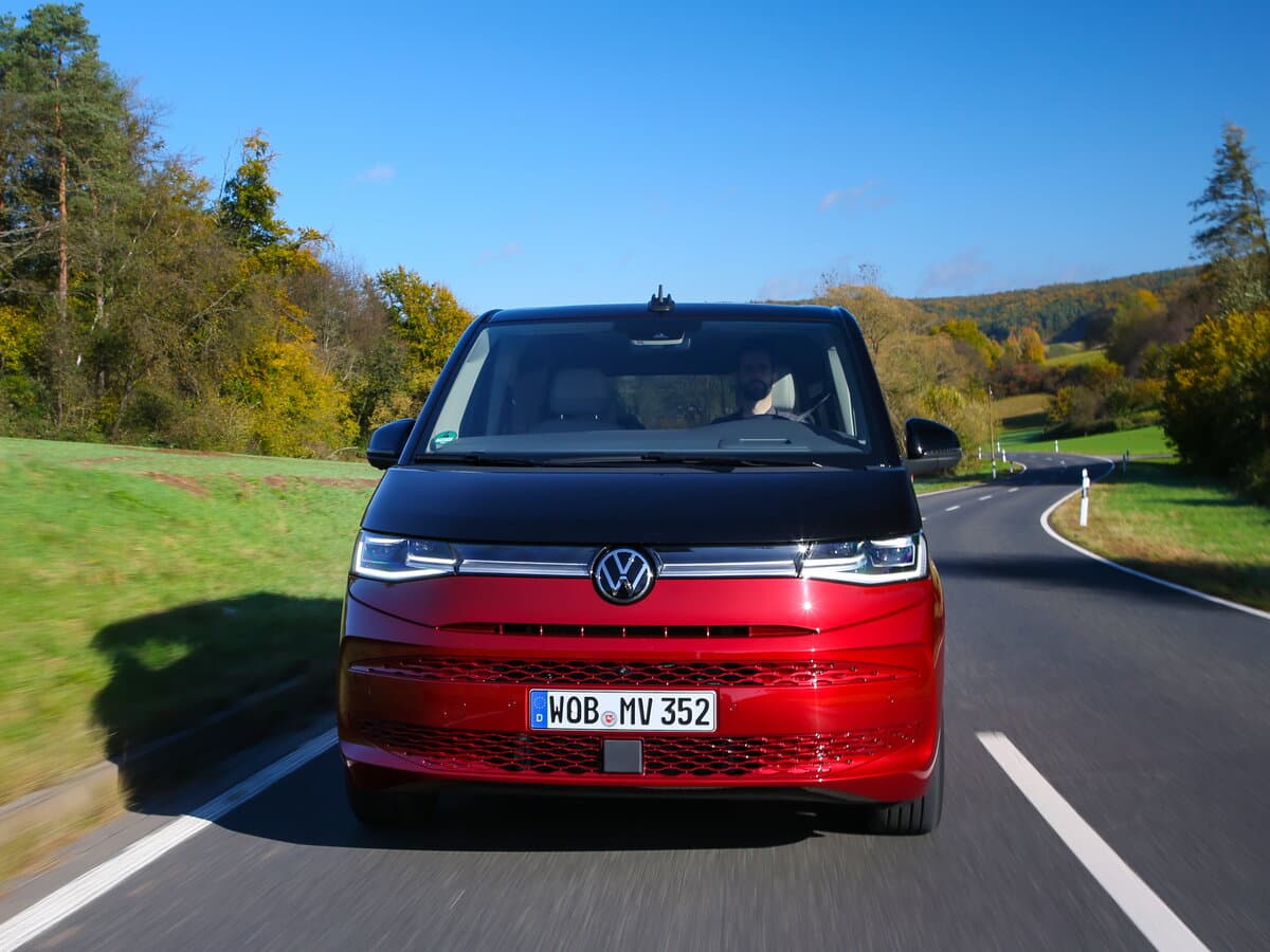 Volkswagen Multivan T7 — Öndən