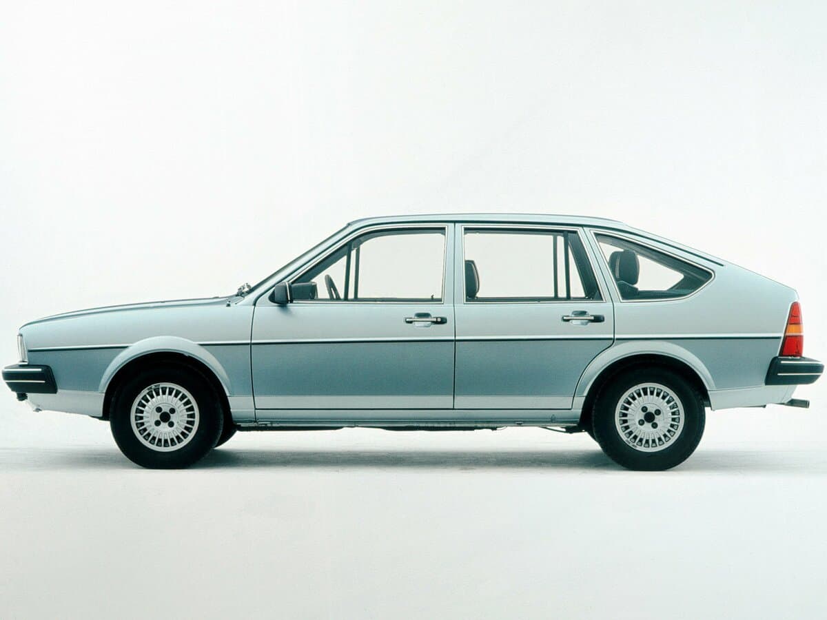 Volkswagen Passat B2 — Yandan