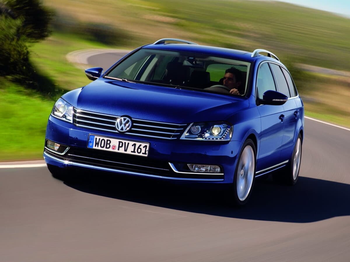 Volkswagen Passat B7 — Öndən