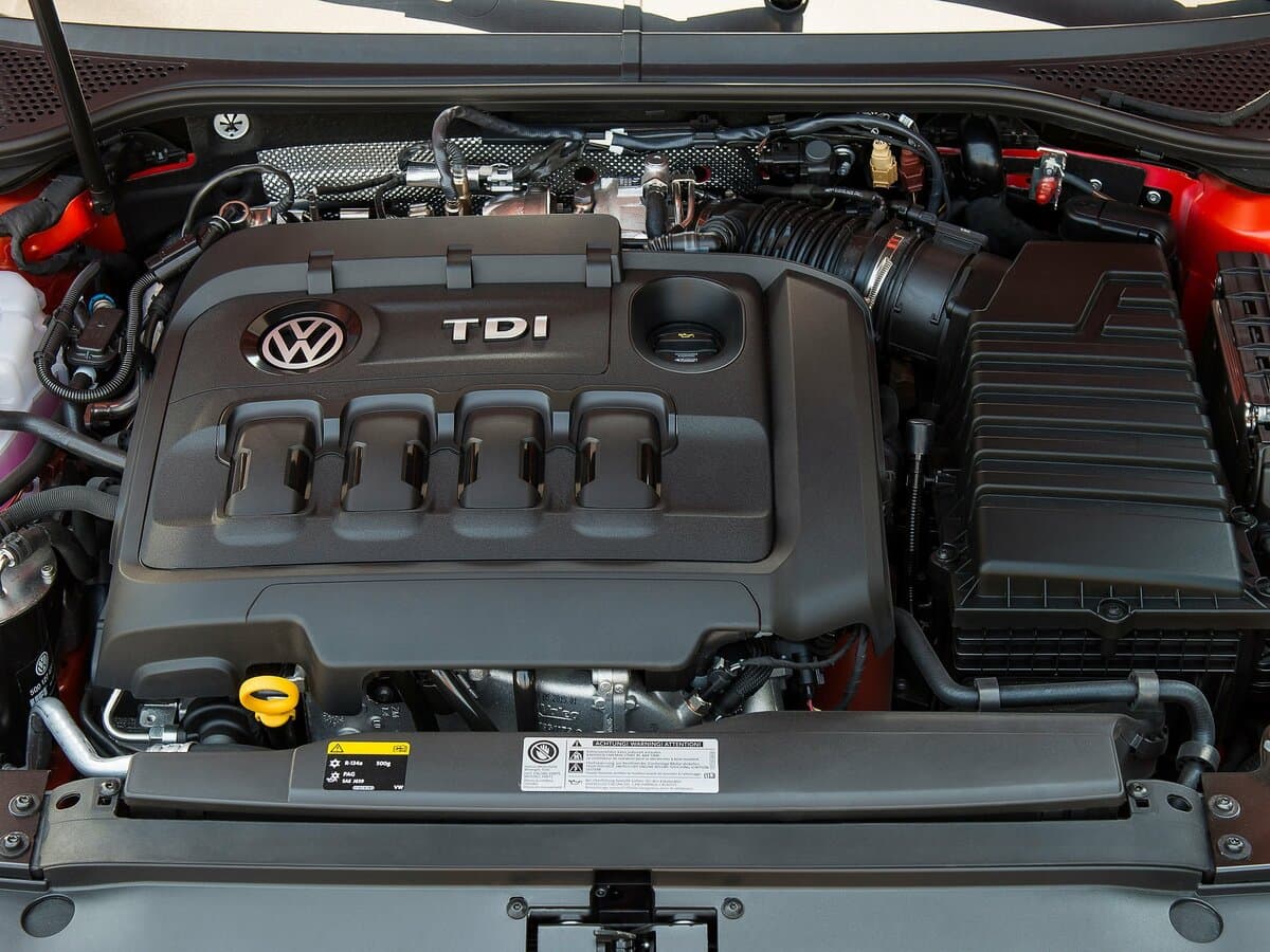 Volkswagen Passat B8 — Salon, arxadan