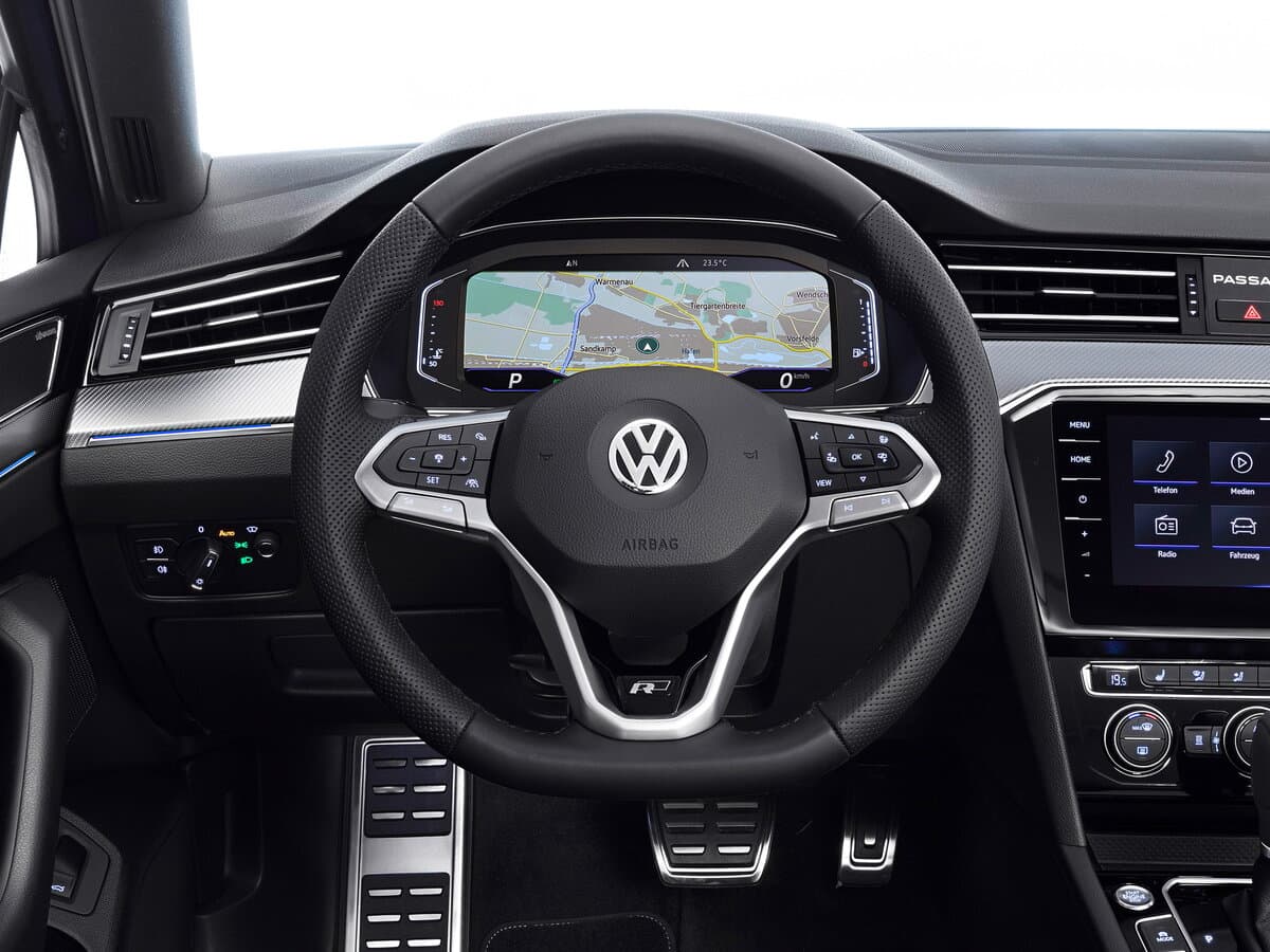 Volkswagen Passat B8 Restayling — Sükan