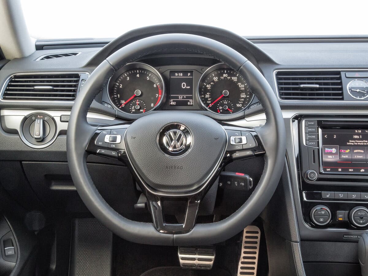 Volkswagen Passat (North America and China) I Restayling — Sükan