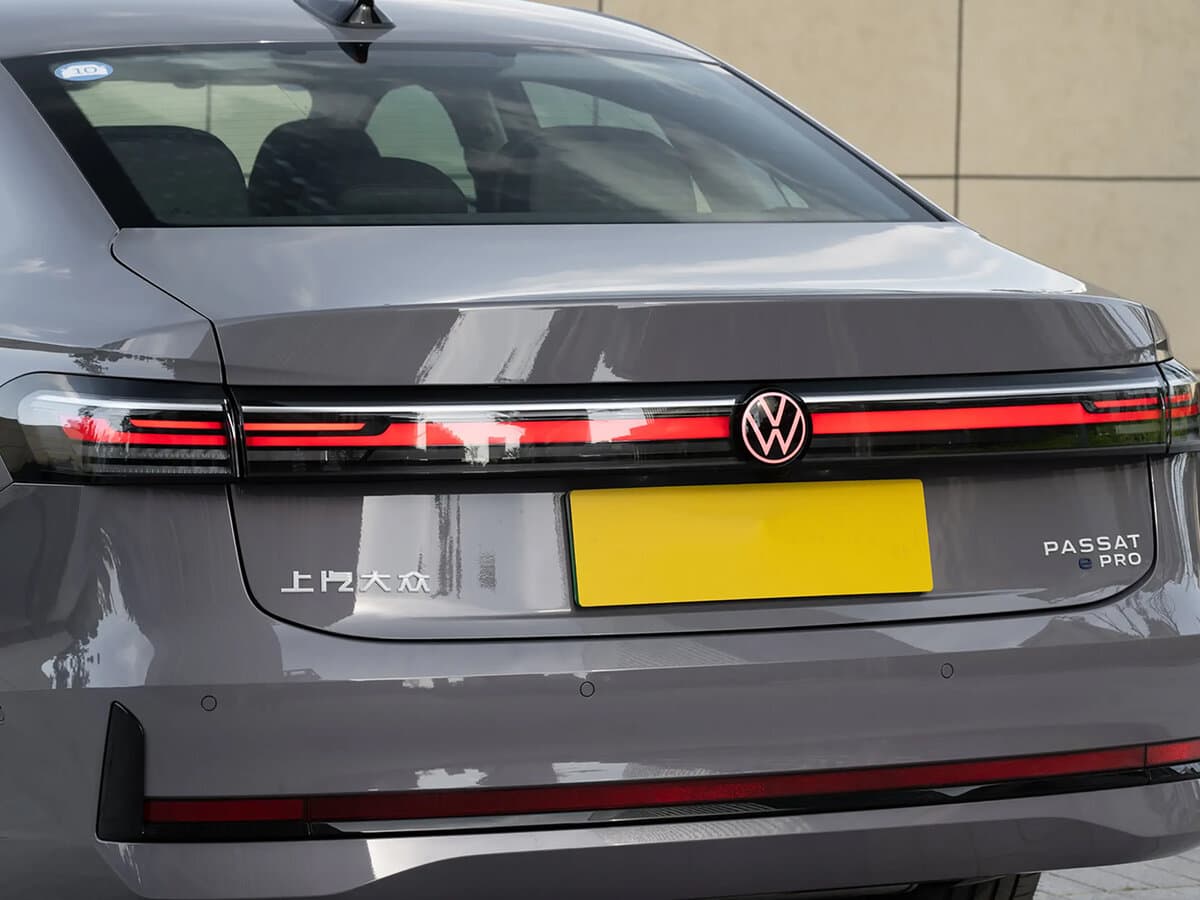 Volkswagen Passat (North America and China) Pro I — Detal