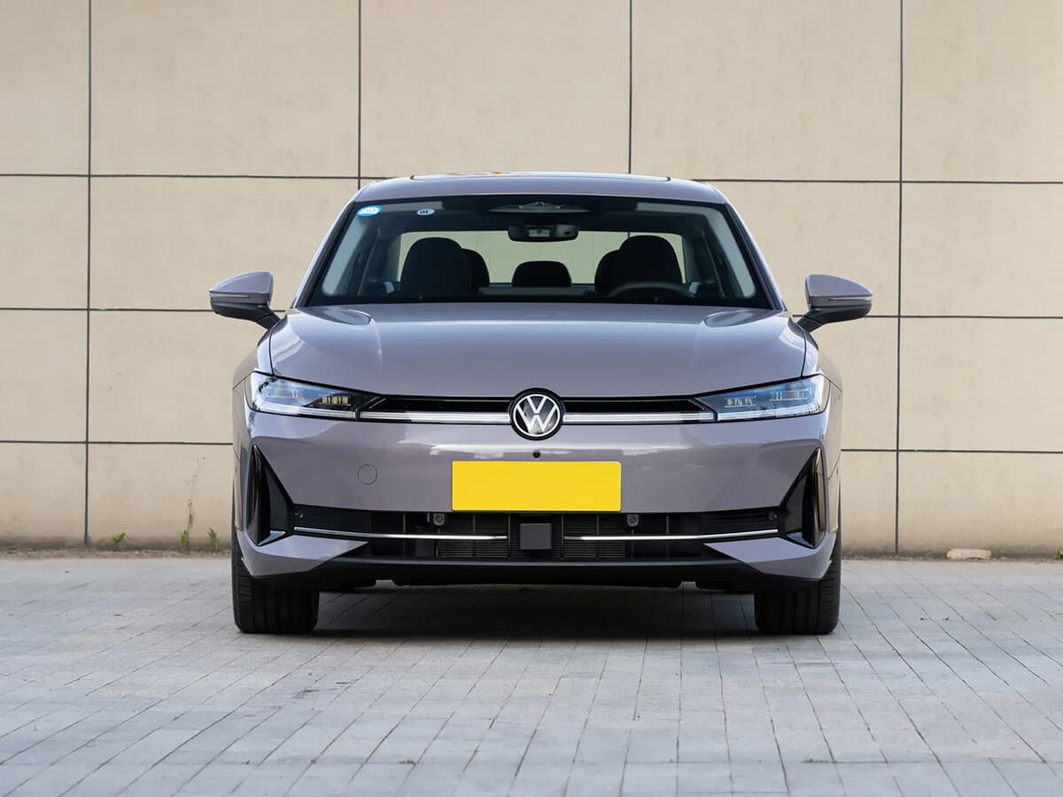 Volkswagen Passat (North America and China) Pro I — Öndən