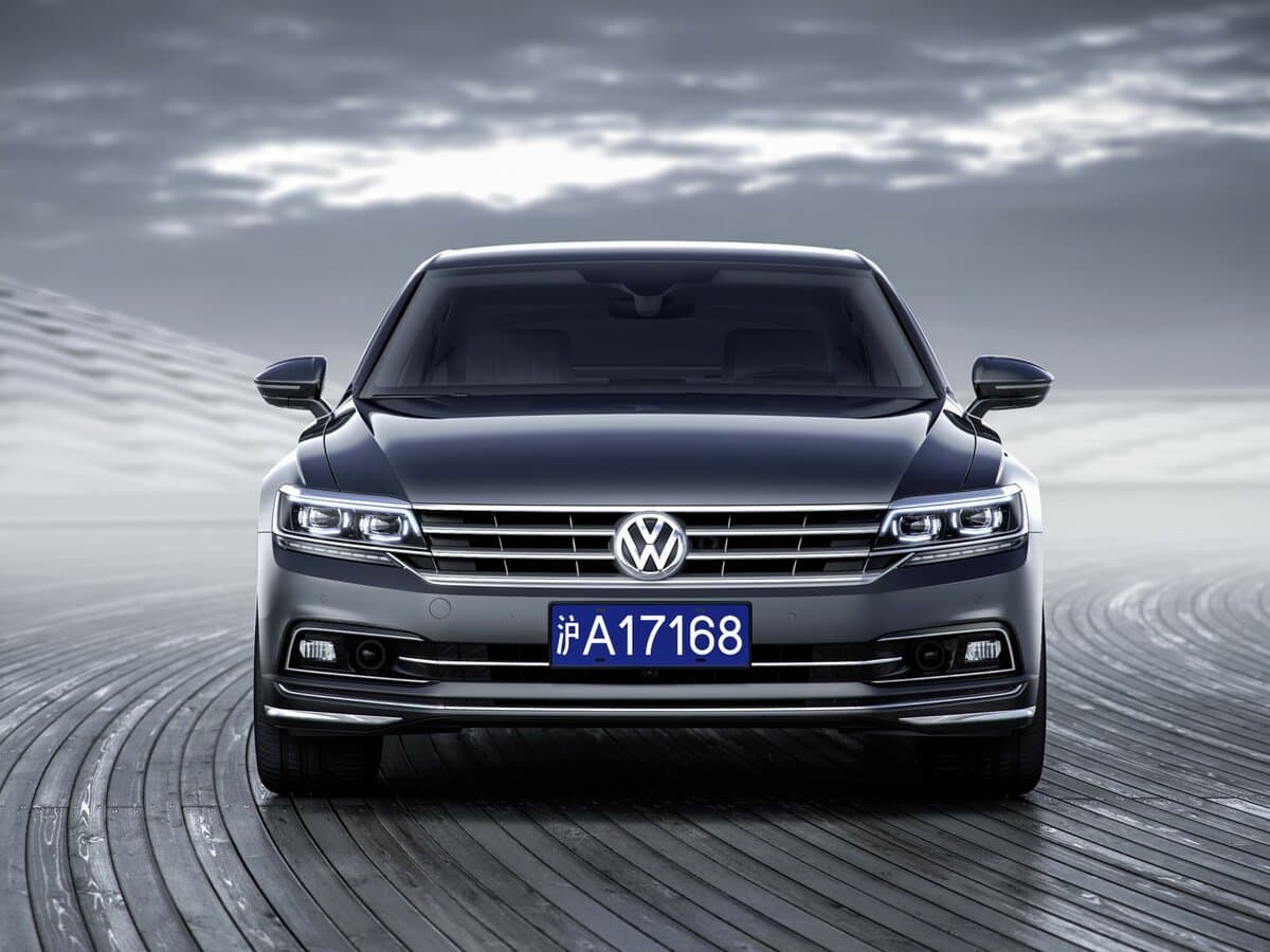 Volkswagen Phideon I — Öndən