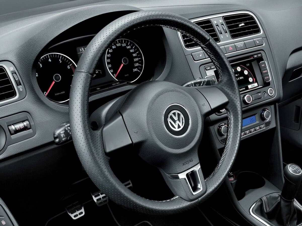 Volkswagen Polo V — Sükan