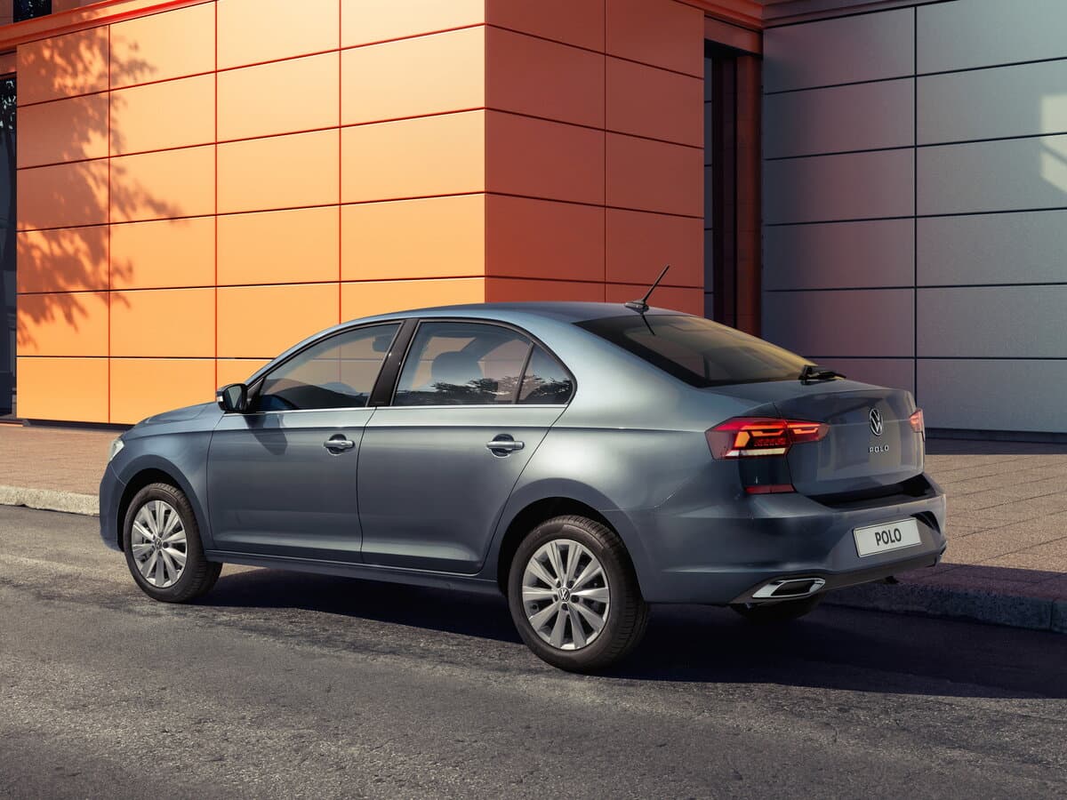 Volkswagen Polo VI — 3/4 arxadan