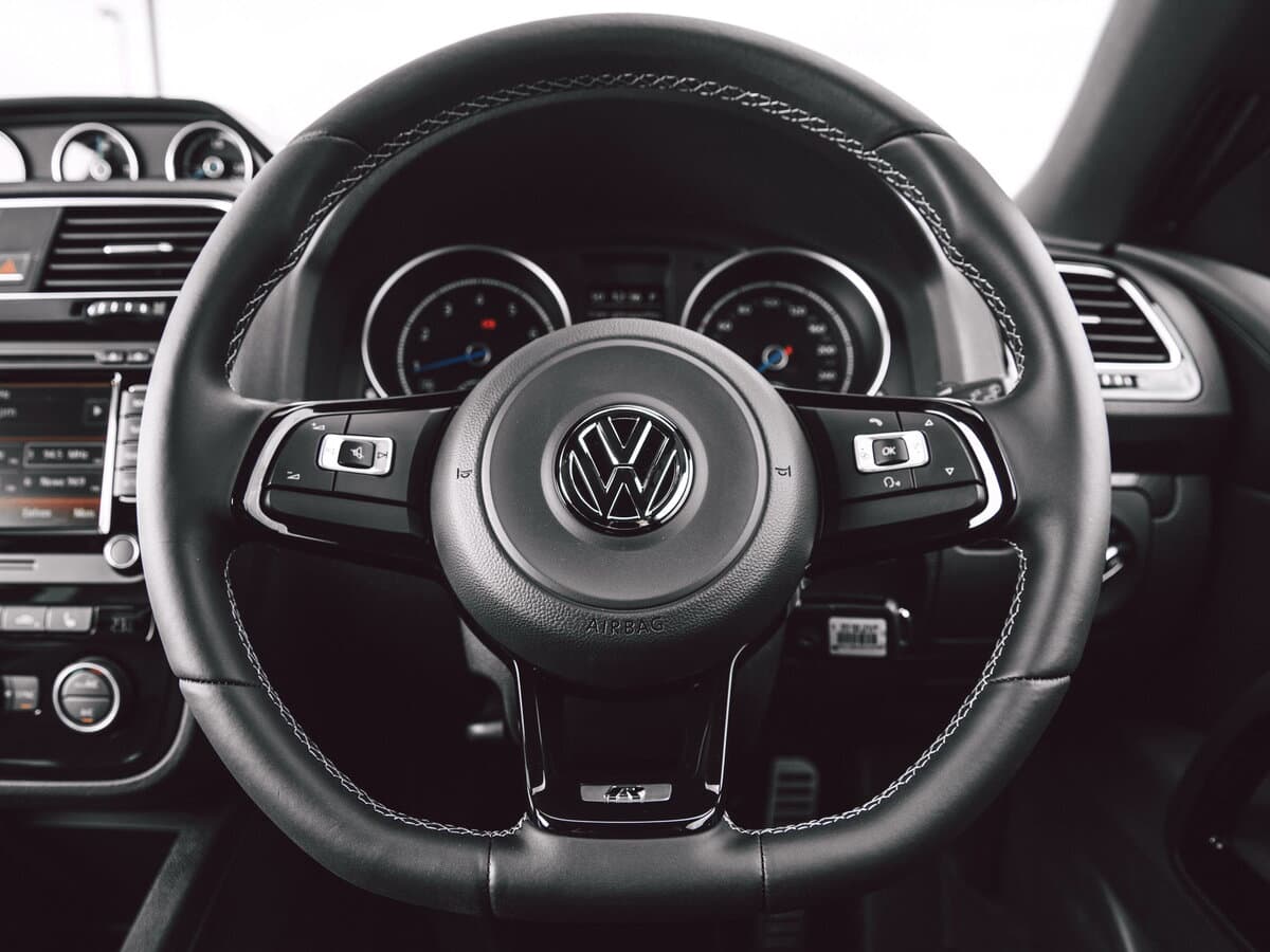 Volkswagen Scirocco R I Restayling — Sükan