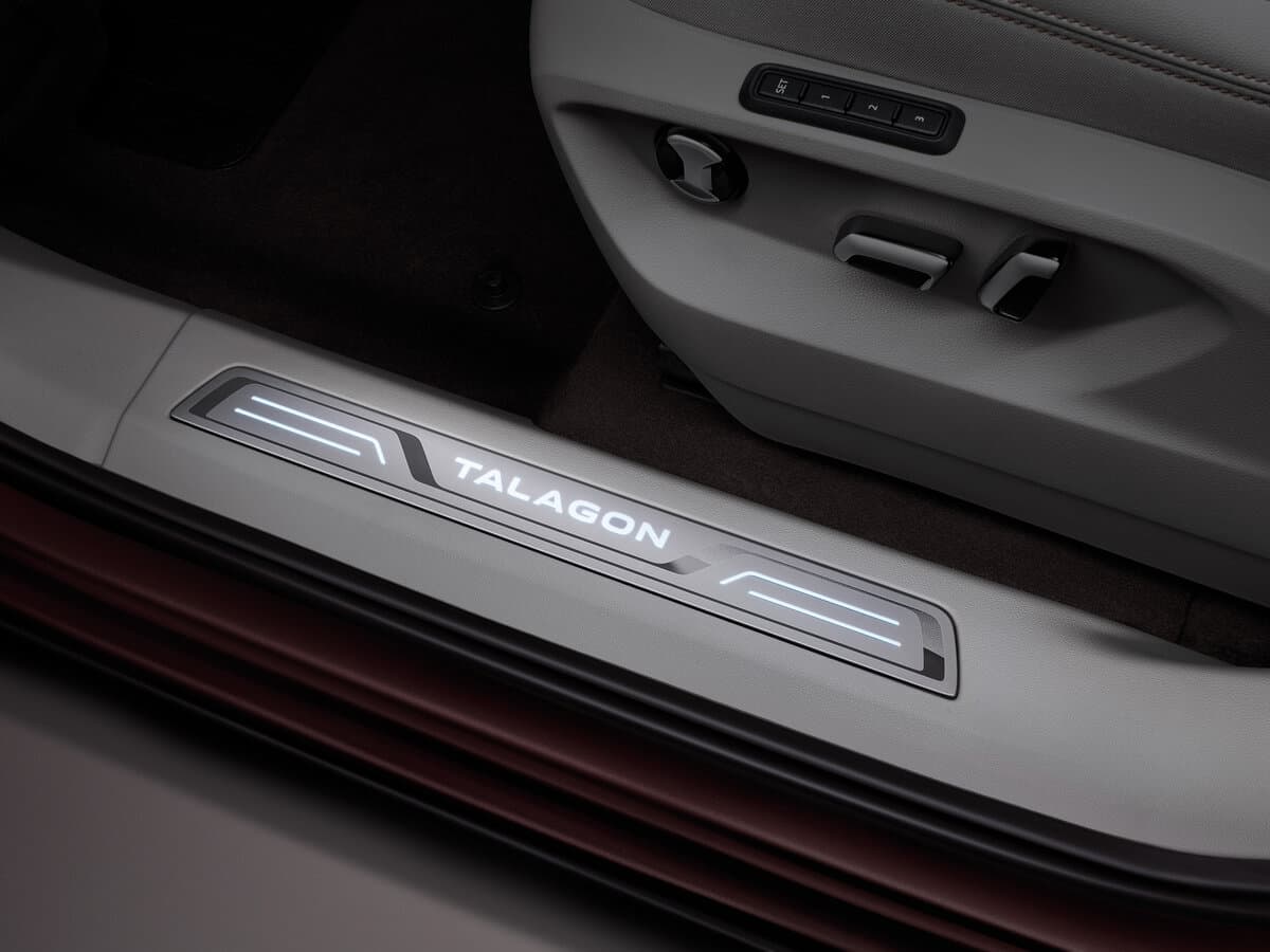 Volkswagen Talagon I — Salon, arxadan