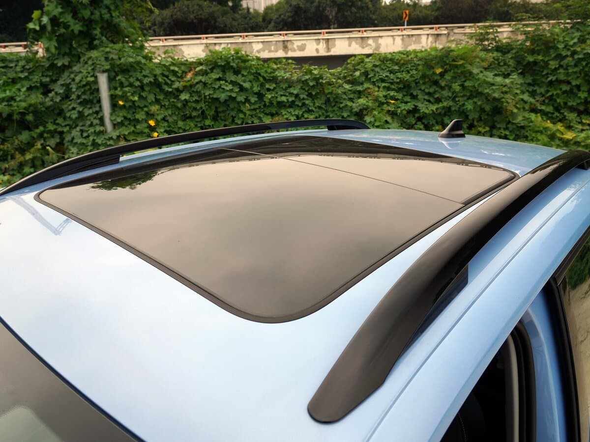 Volkswagen Tharu XR 2024 – indiyədək — Salon, öndən