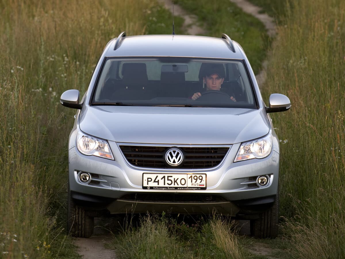 Volkswagen Tiguan I — Öndən