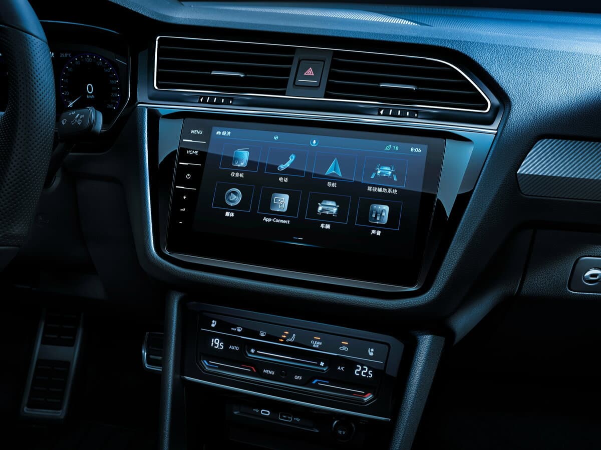Volkswagen Tiguan II Restayling (China Market) — Salon, öndən