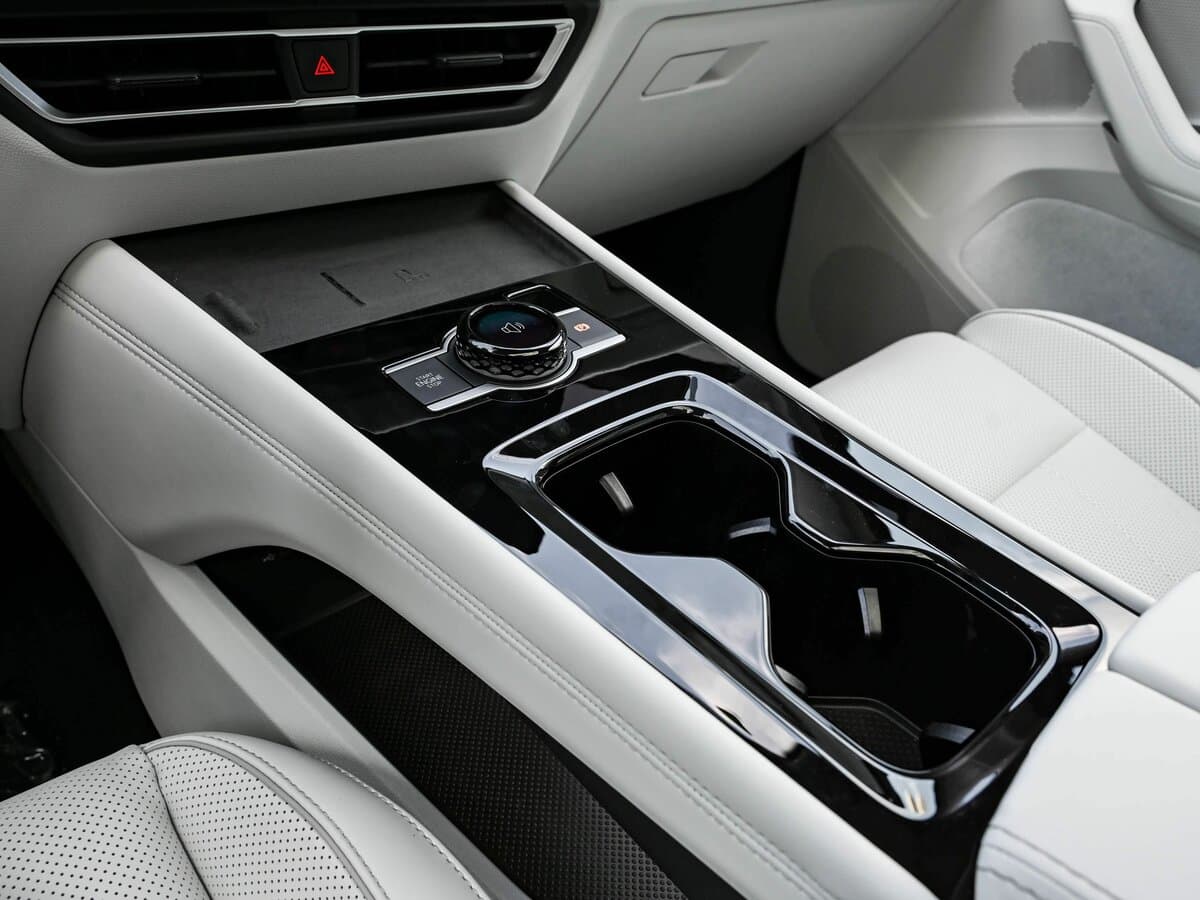 Volkswagen Tiguan III (China Market) — Salon, öndən