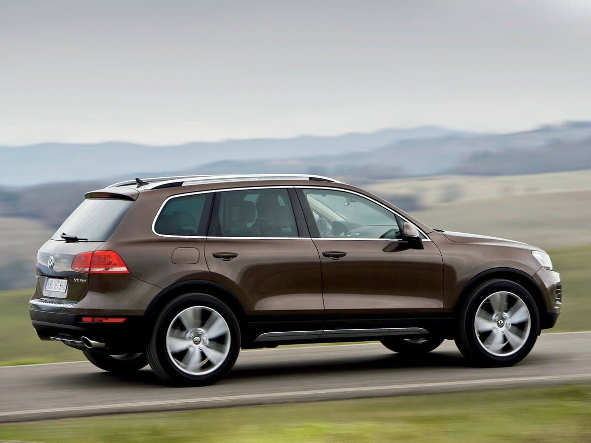 Volkswagen Touareg II — 3/4 arxadan