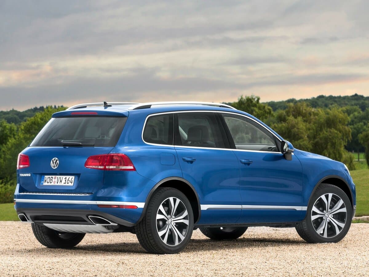 Volkswagen Touareg II Restayling — 3/4 arxadan