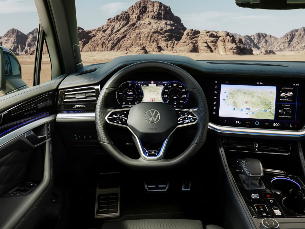 Volkswagen Touareg R III Restayling — Sükan