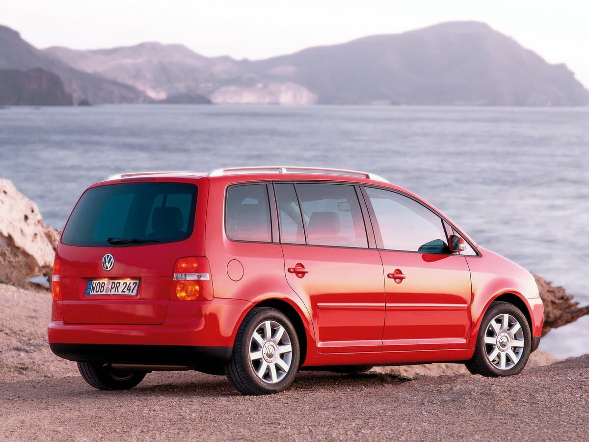 Volkswagen Touran I — 3/4 arxadan
