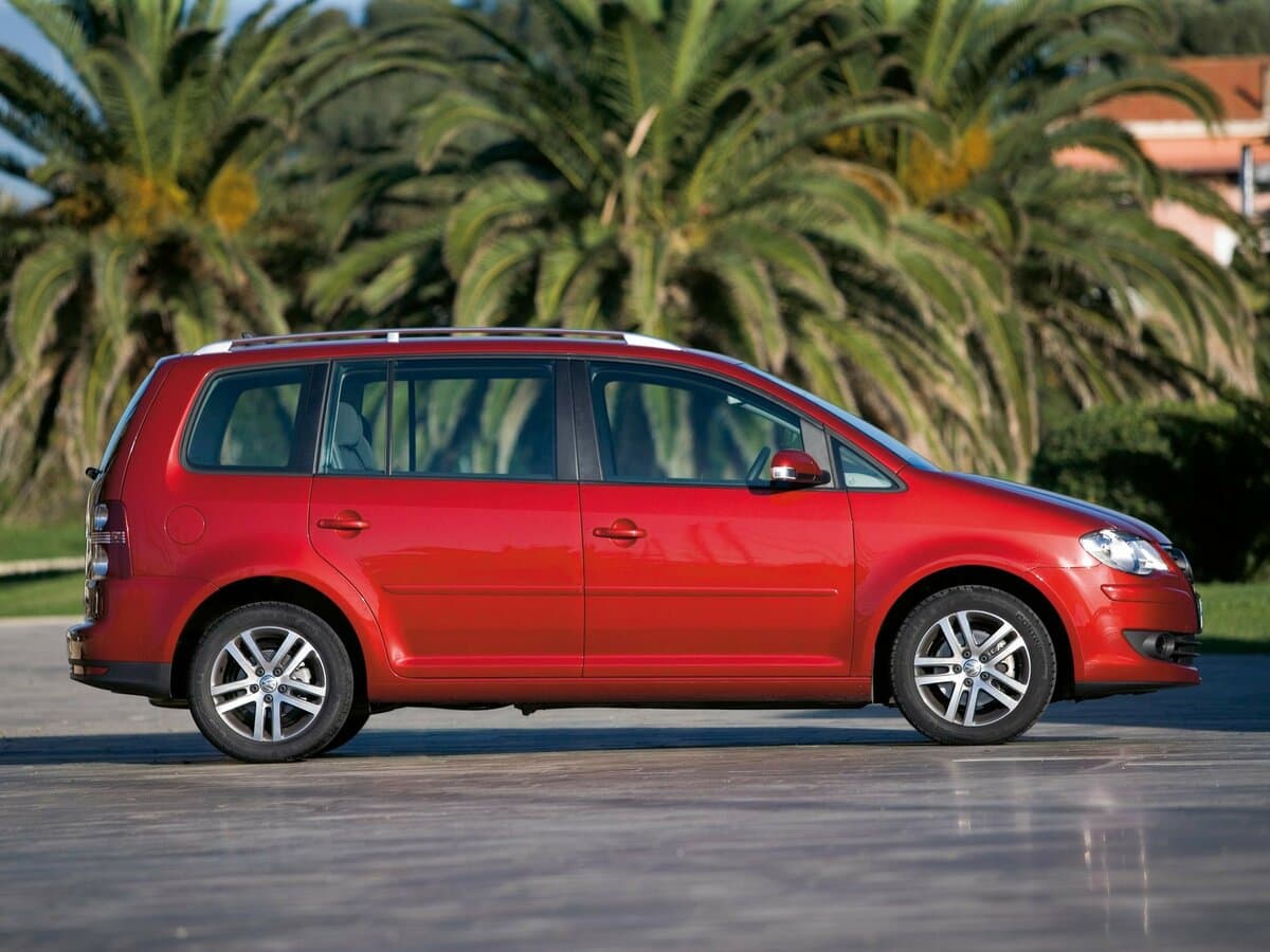 Volkswagen Touran I Restayling — Yandan