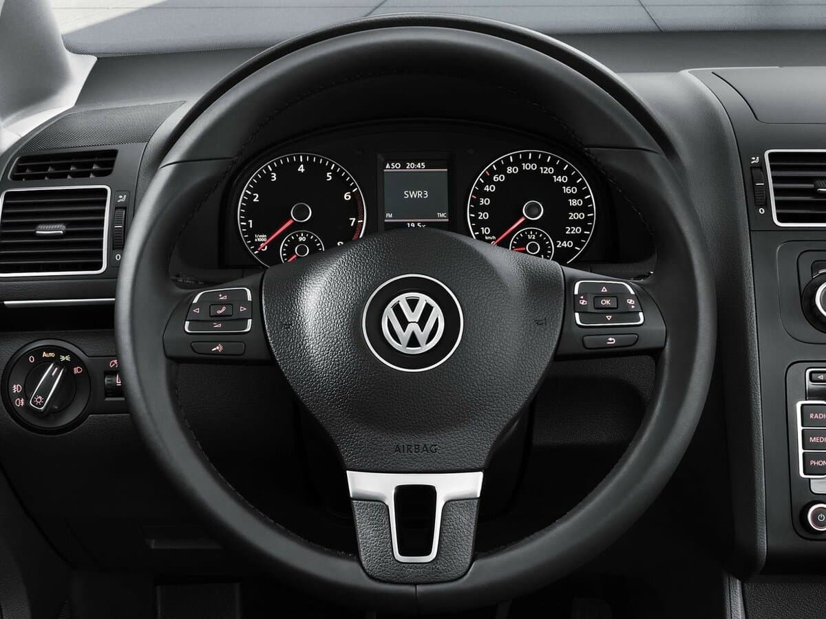 Volkswagen Touran I Restayling 2 — Sükan