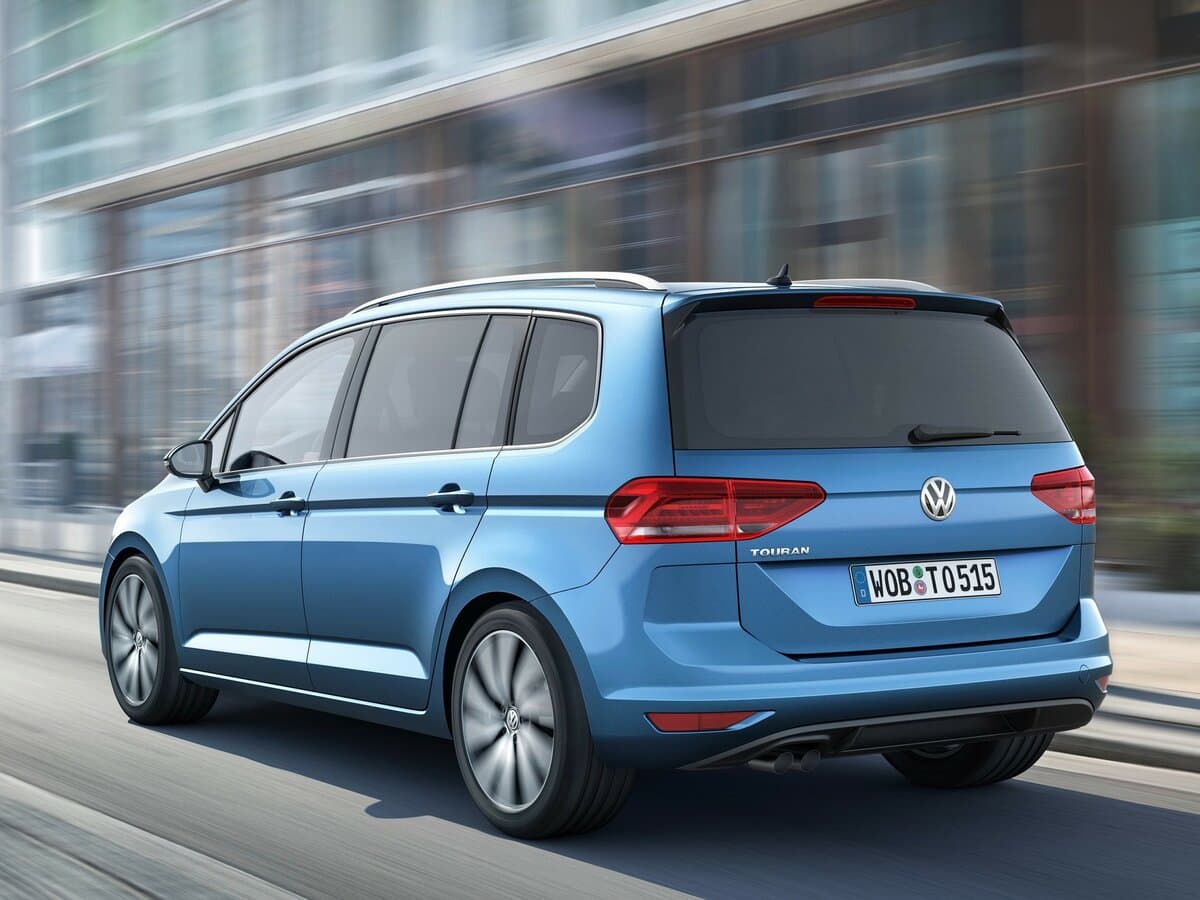 Volkswagen Touran II — 3/4 arxadan