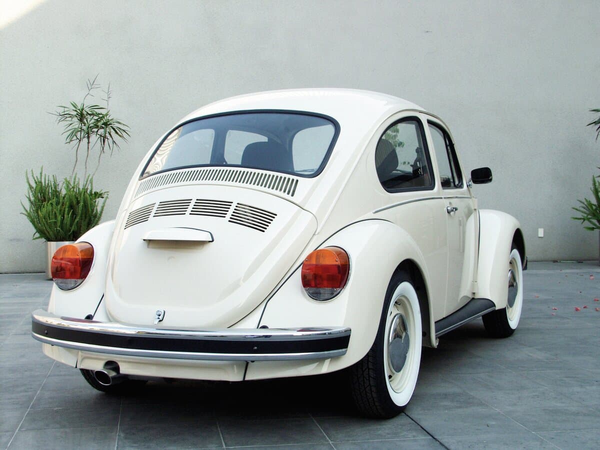 Volkswagen Type 1 1938 – 2003 — 3/4 arxadan