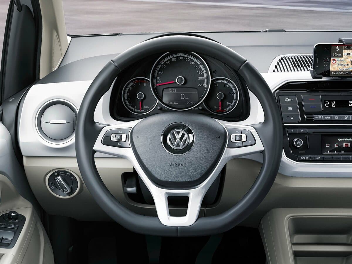 Volkswagen up! I Restayling — Sükan