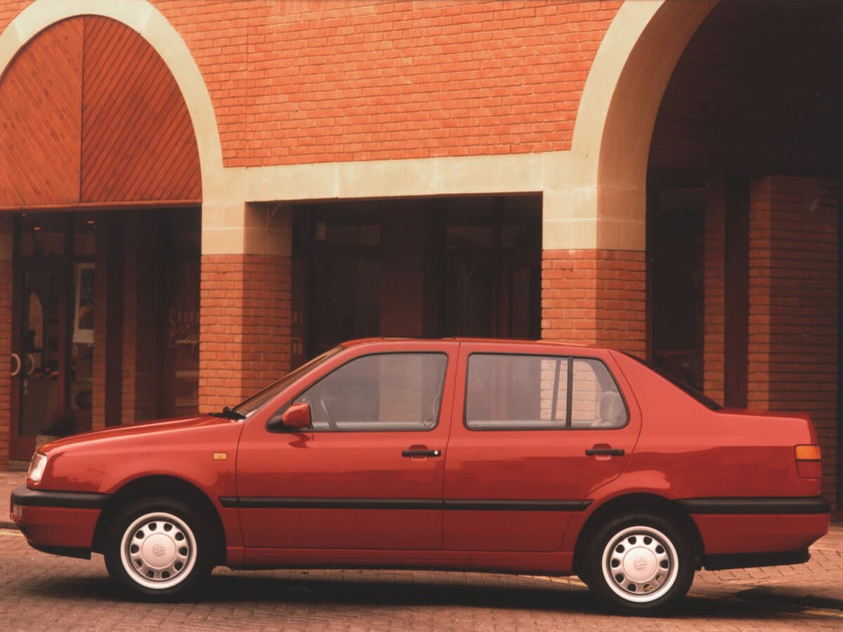 Volkswagen Vento 1991 – 1998 — Yandan