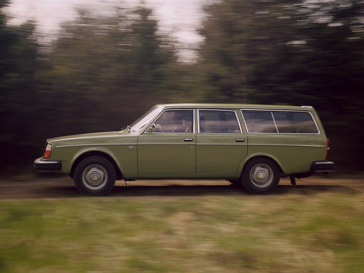 Volvo 240 Series 1974 – 1993 — Yandan