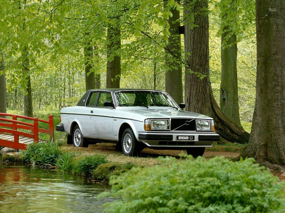 Volvo 260 Series 1974 – 1982 — Əsas şəkil