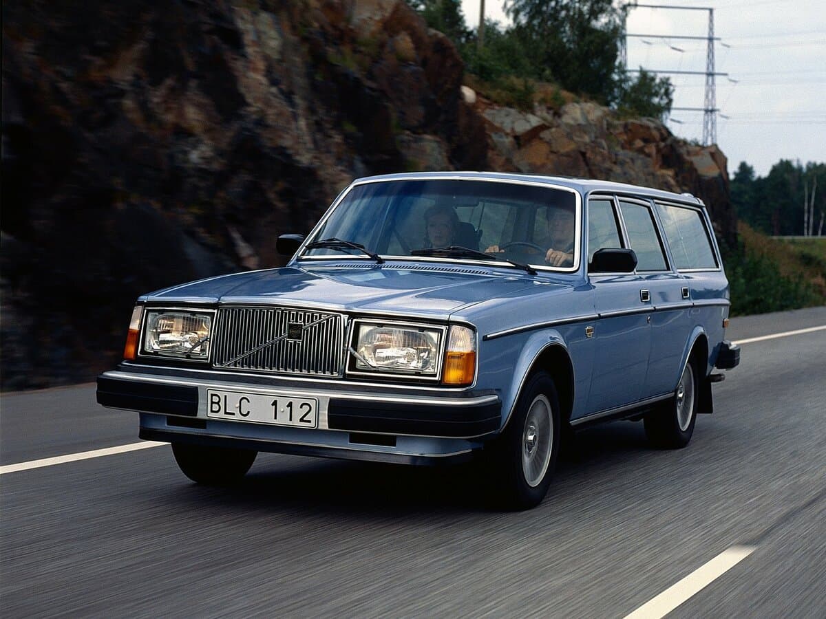 Volvo 260 Series 1974 – 1982 — Əsas şəkil