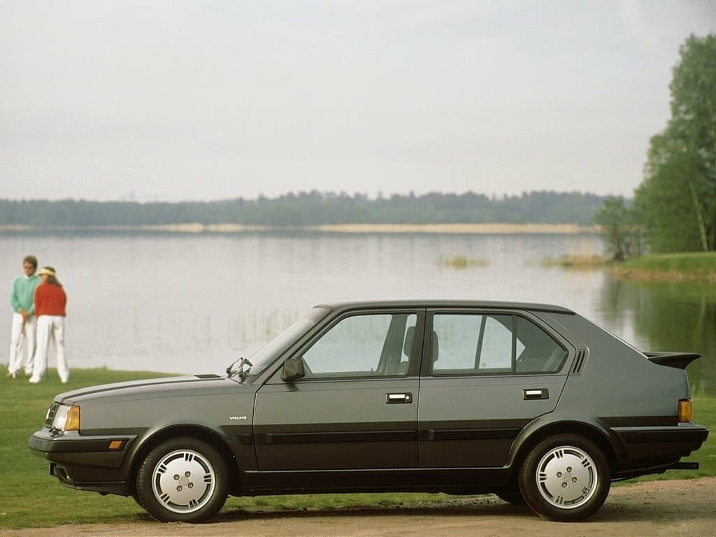 Volvo 300 Series 1975 – 1991 — Yandan
