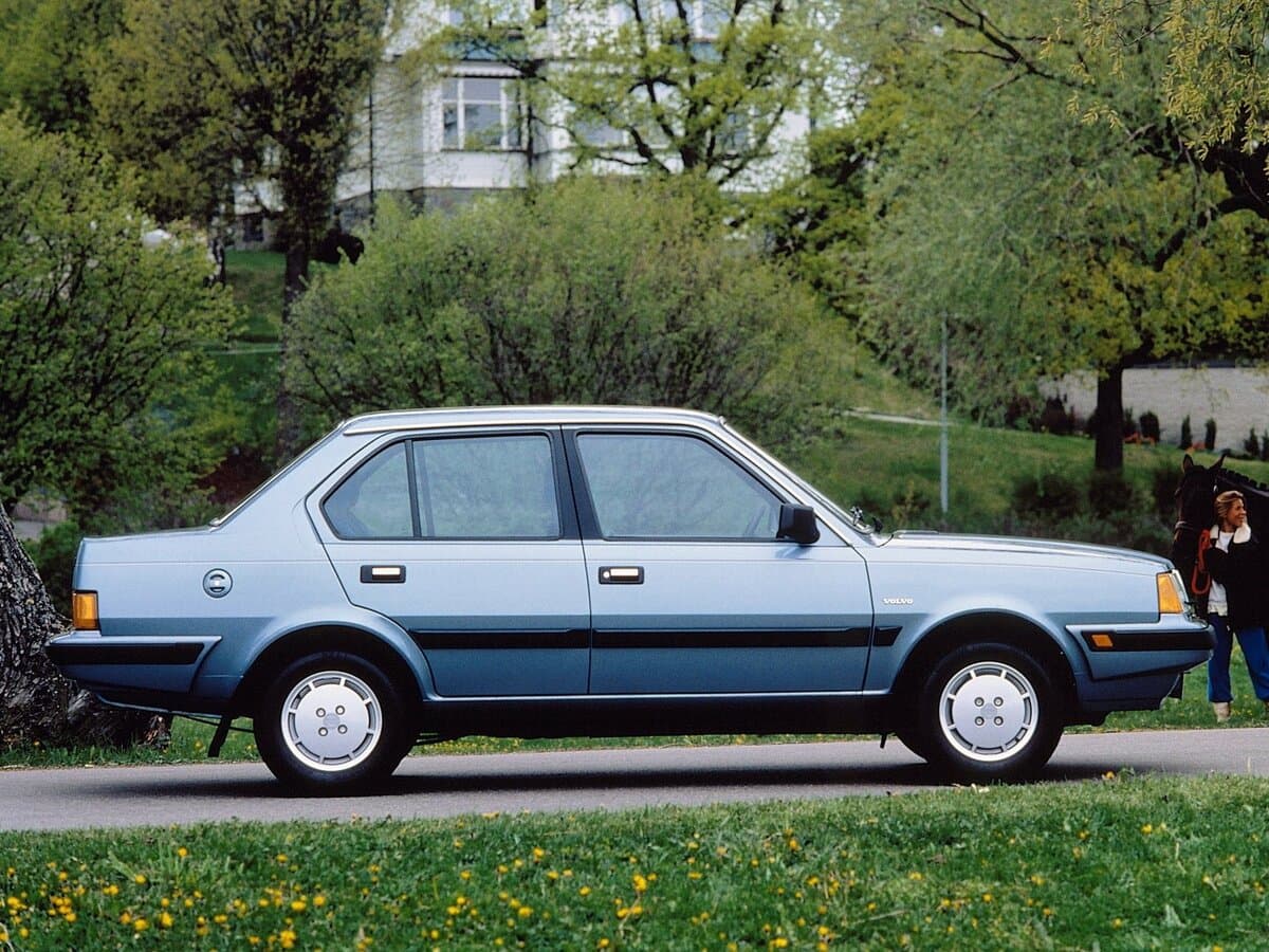 Volvo 300 Series 1975 – 1991 — Yandan