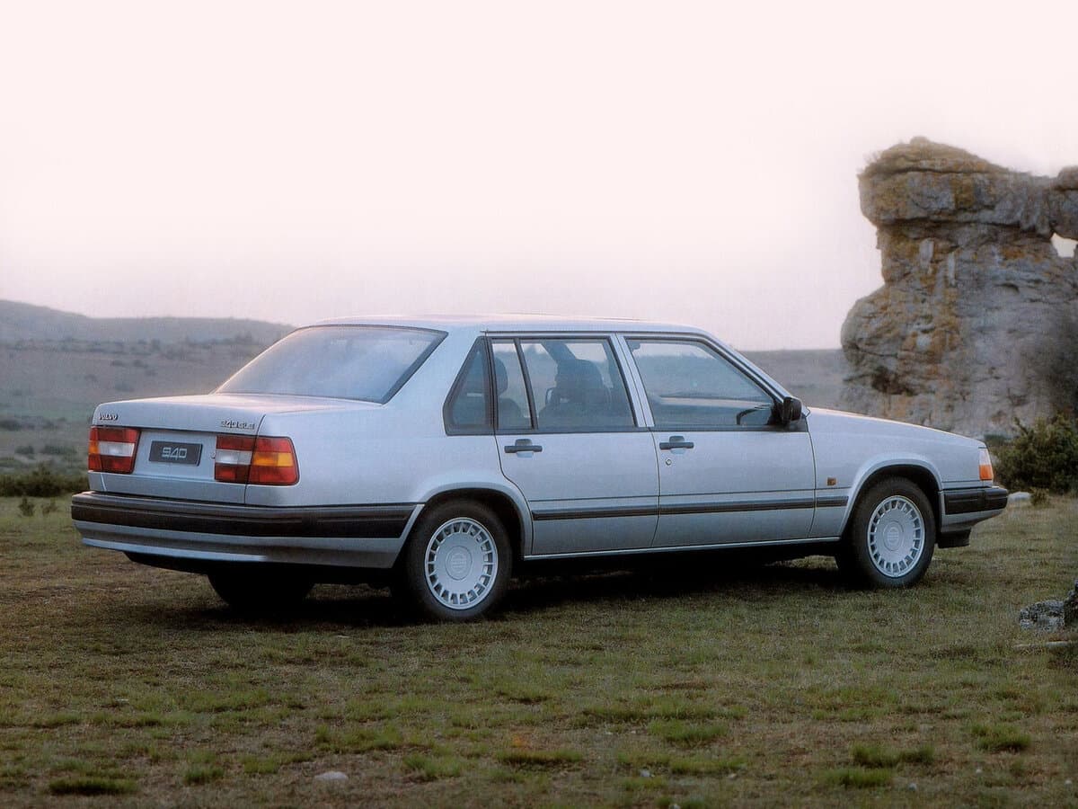Volvo 940 1988 – 1998 — 3/4 arxadan