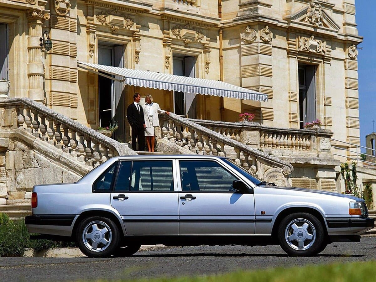Volvo 940 1988 – 1998 — Yandan