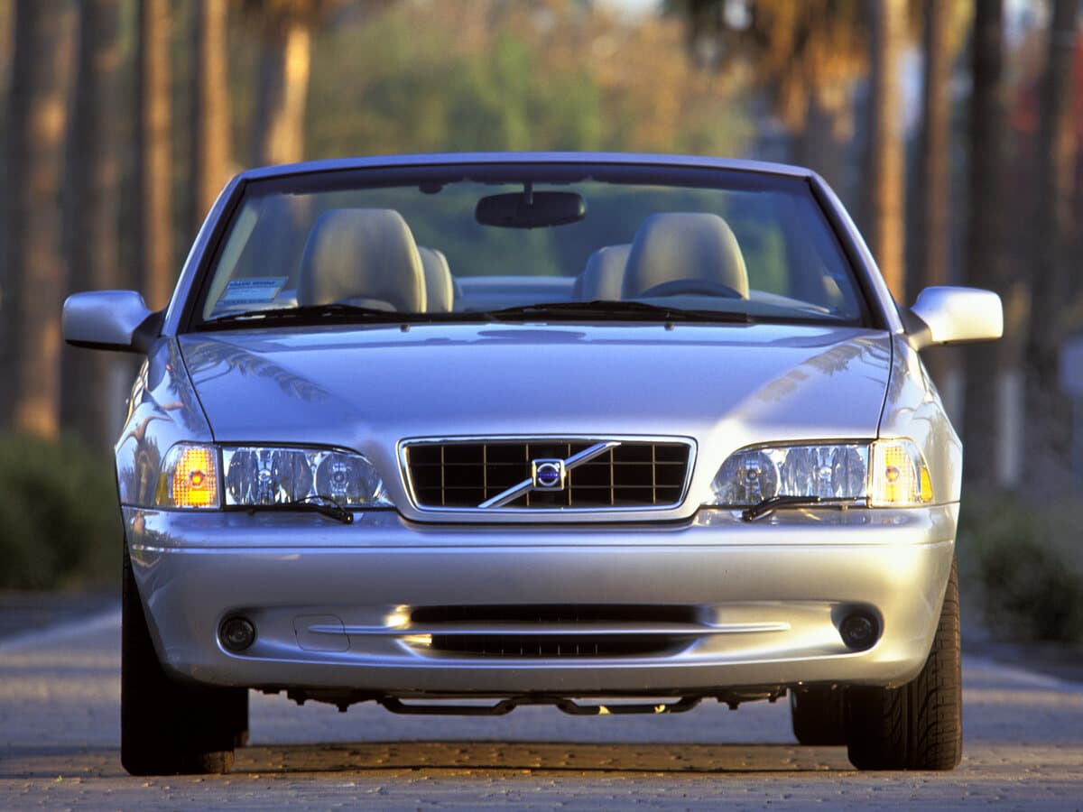 Volvo C70 I — Öndən