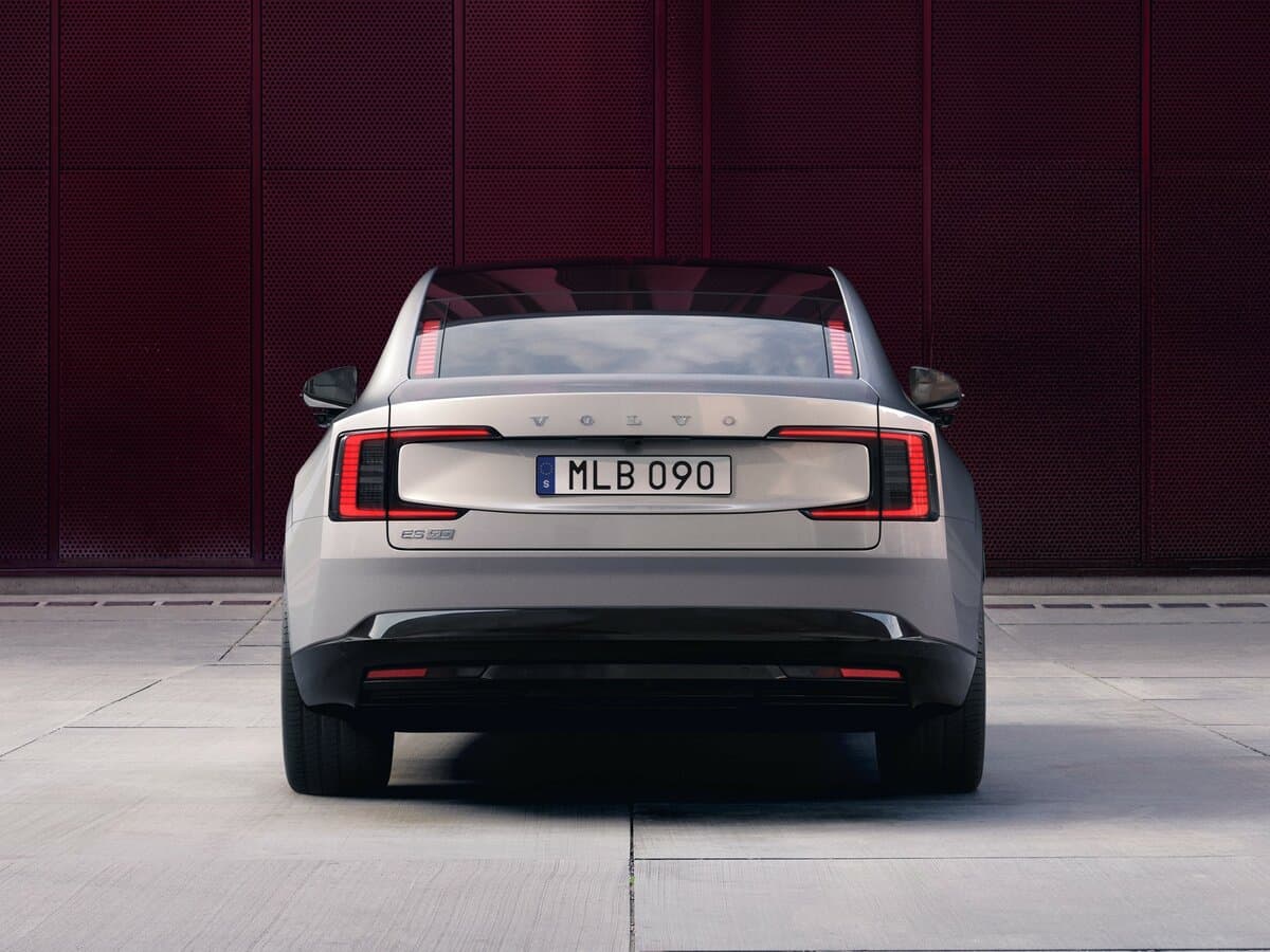 Volvo ES90 2025 – indiyədək — Arxadan