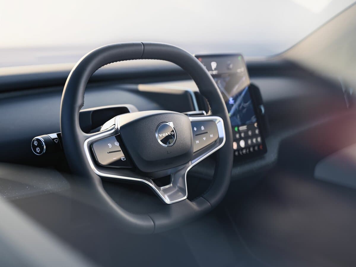 Volvo EX30 2023 – indiyədək — Sükan
