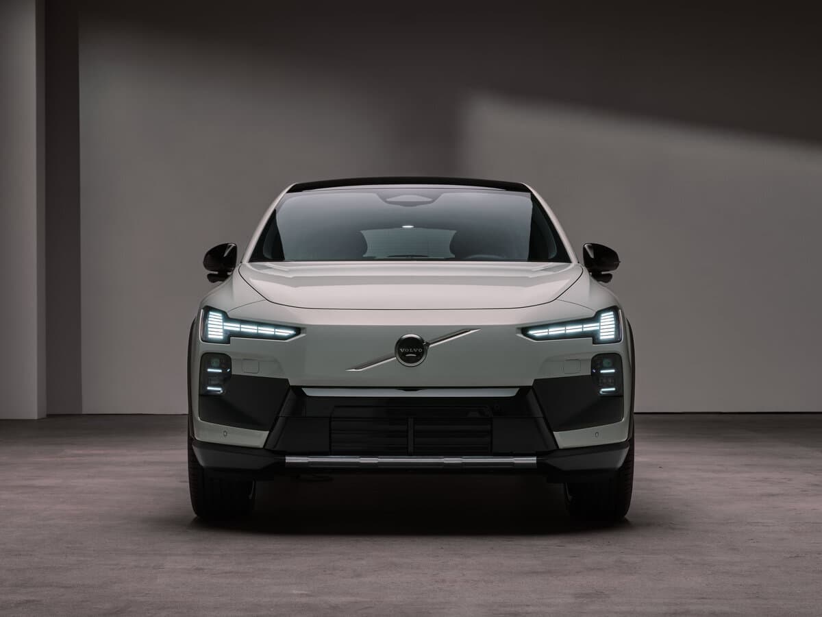 Volvo EX60 2026 – indiyədək — Öndən