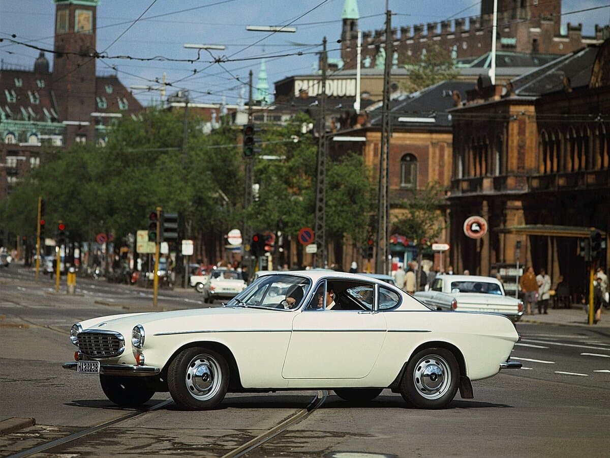 Volvo P1800 1961 – 1973 — Yandan