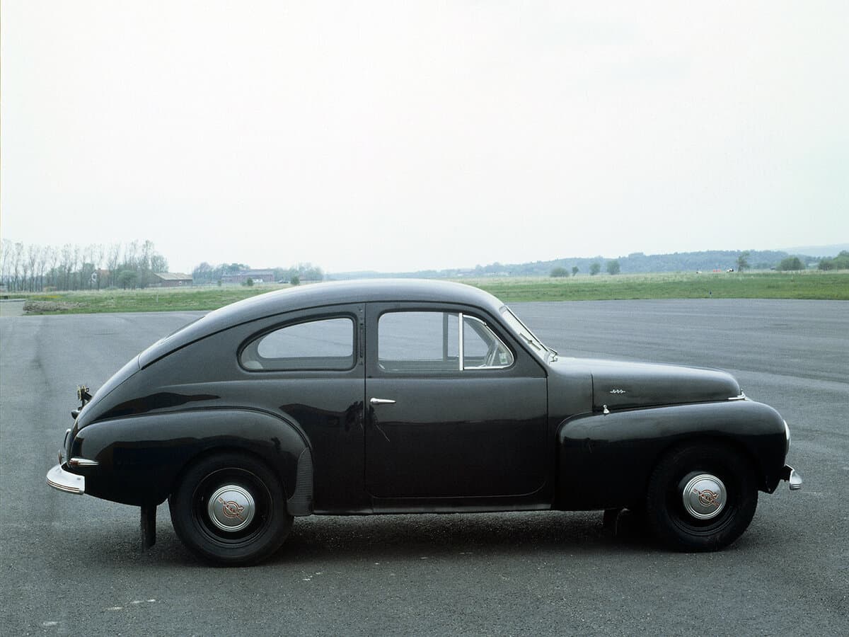Volvo PV444 1947 – 1958 — Yandan